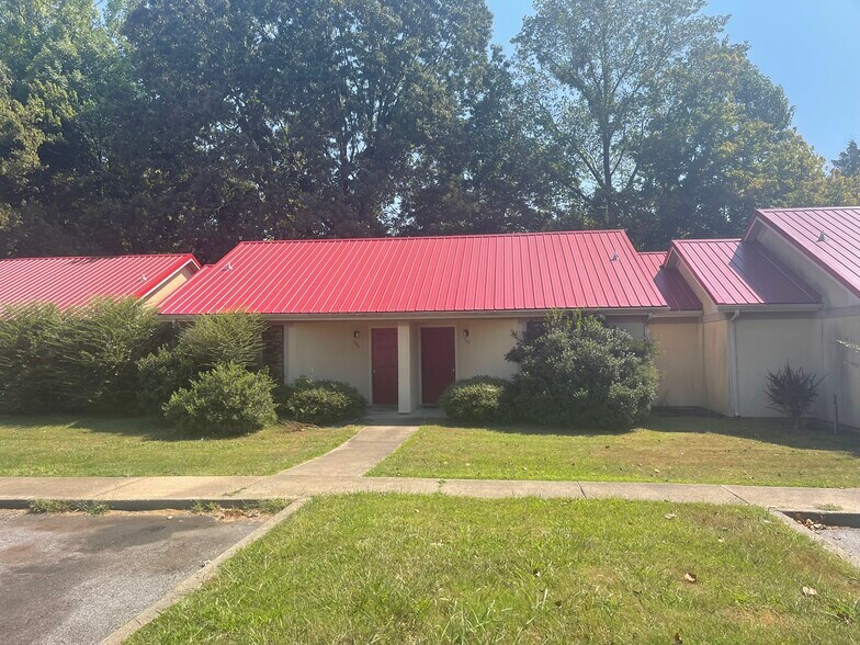 More Photos Of 1213 E Wood St, Paris Apartments For Sale