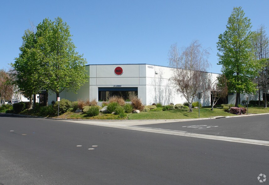 Primary Photo Of 11953 Challenger Ct, Moorpark Warehouse For Sale