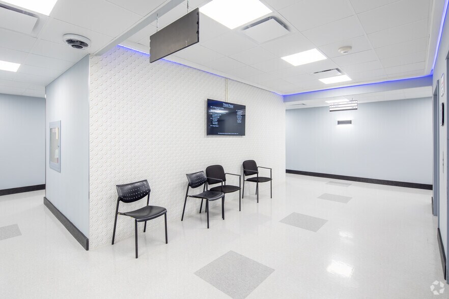 More Photos Of 2115 Finch Av W, Toronto Medical For Lease