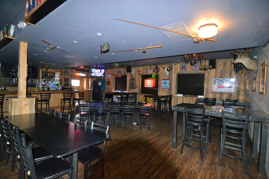 More Photos Of 121 NE 3rd St, Prineville Restaurant For Sale