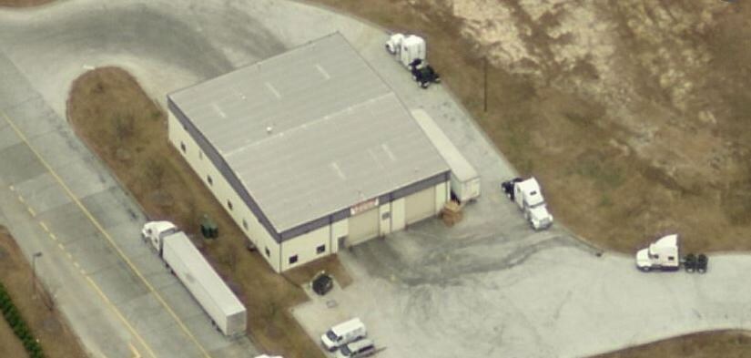 More Photos Of 5955 SW Bakers Ferry Rd, Atlanta Warehouse For Sale