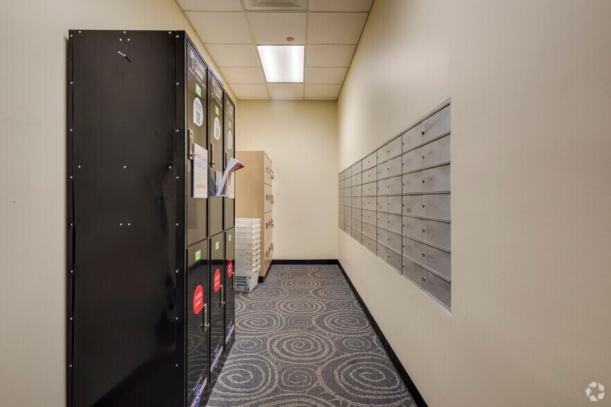 More Photos Of 1601 NW Expressway, Oklahoma City Office For Lease