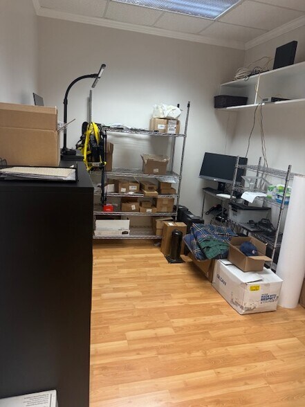 More Photos Of 220 Westinghouse Blvd, Charlotte Office For Sale