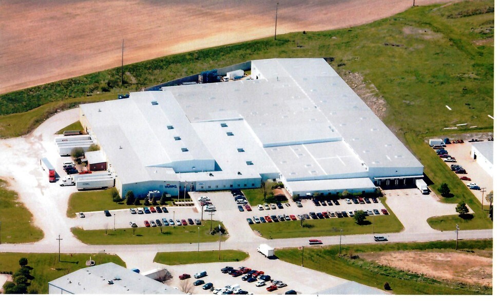 Primary Photo Of 2224 W College Ave, Normal Manufacturing For Lease