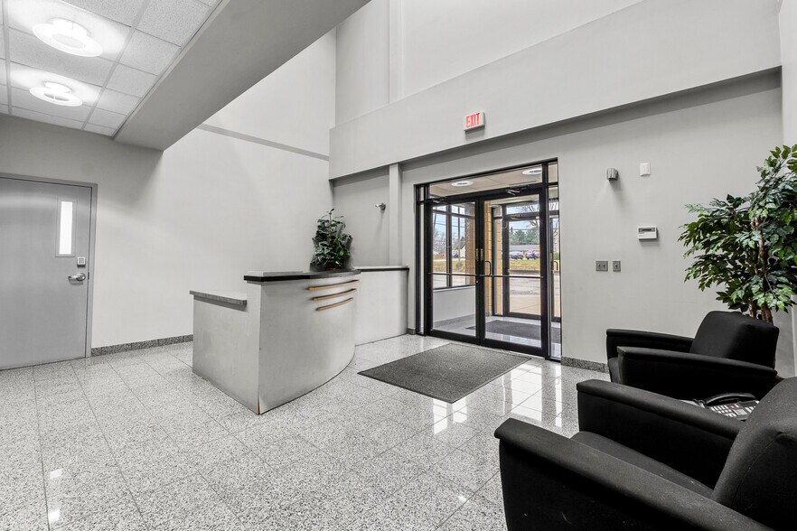 More Photos Of 7200 Highway 150, Greenville Office For Sale