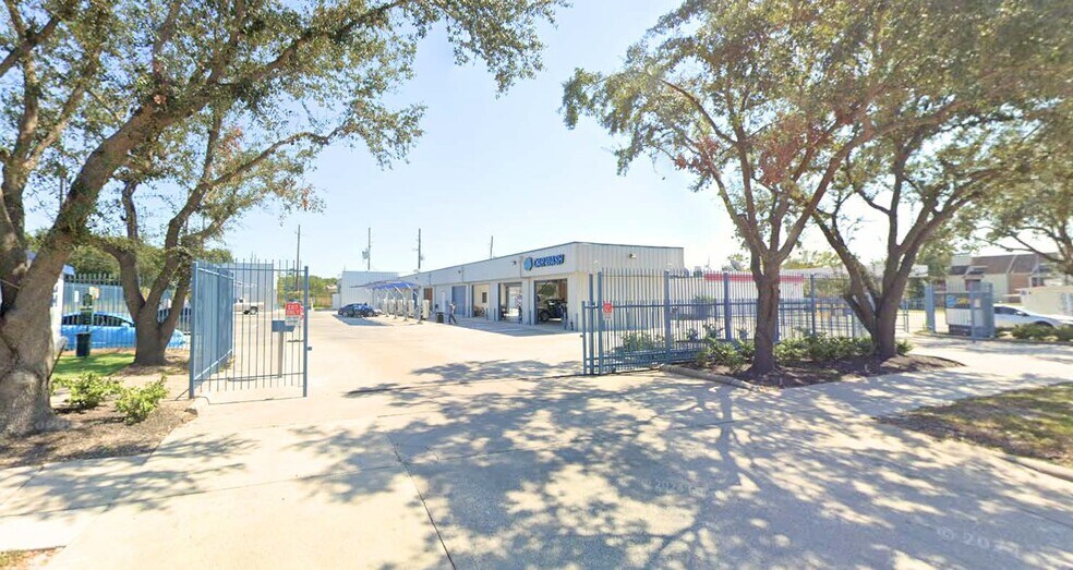 More Photos Of 17510 Wayforest Dr, Houston Carwash For Sale