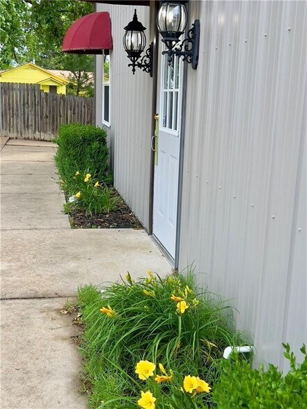 More Photos Of 199 Harmony Rd, Huntsville Office For Sale