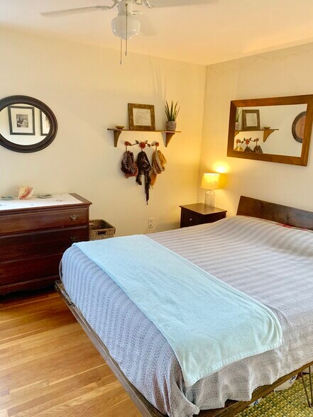 More Photos Of 111 E Uhler Ave, Alexandria Apartments For Sale