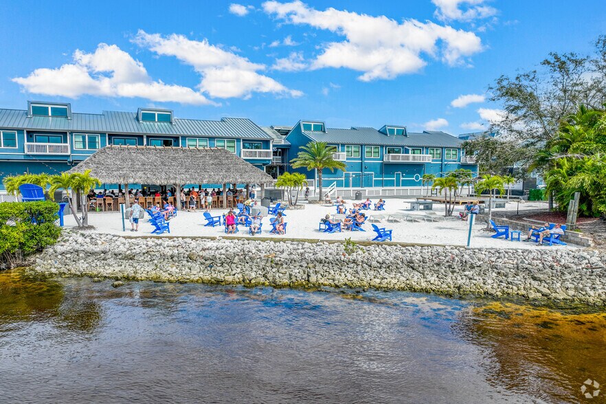 More Photos Of 1200 W Retta Esplanade, Punta Gorda Hotel For Sale