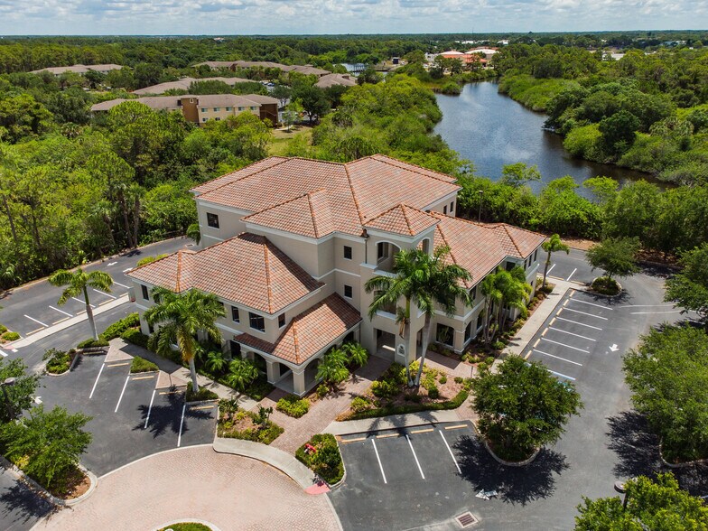 More Photos Of 5920 Pan American Blvd, North Port Medical For Lease