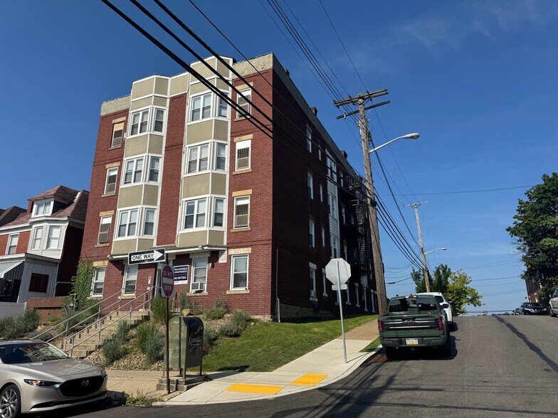 Primary Photo Of 1500 Fallowfield Ave, Beechview Apartments For Sale