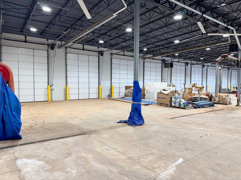 More Photos Of 2417 E I 240 Service Rd, Oklahoma City Industrial For Sale