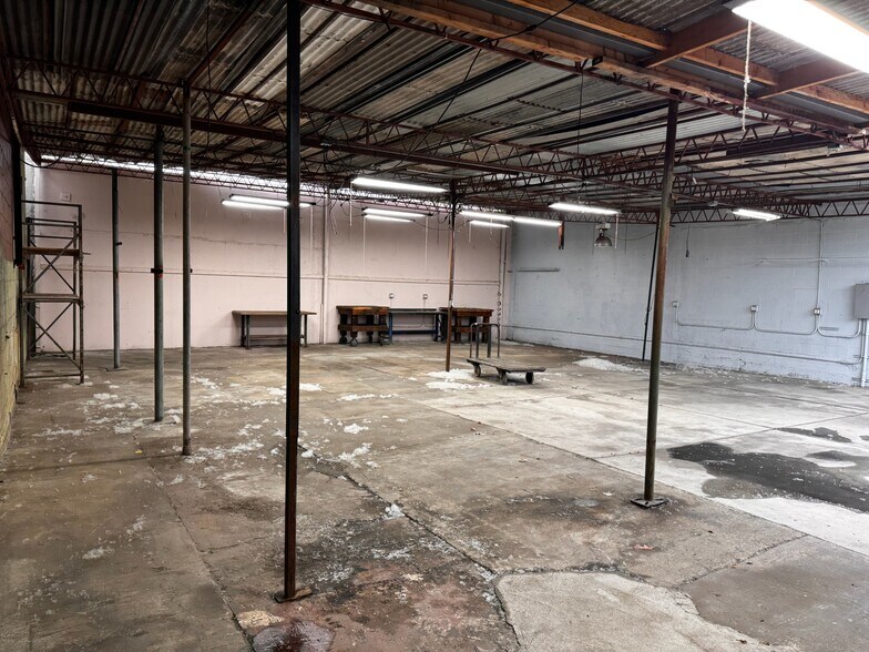 More Photos Of 2910 Denby Ave, Los Angeles Manufacturing For Lease