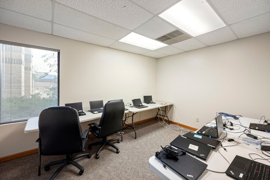 More Photos Of 3768 Rome Dr, Lafayette Office For Lease