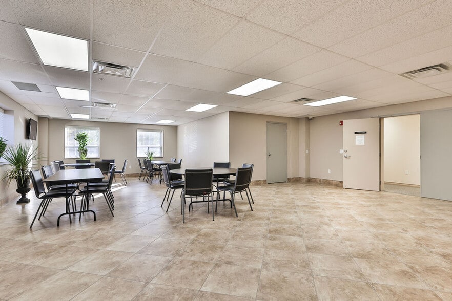More Photos Of 1489 Upper Gage Av, Hamilton Apartments For Sale