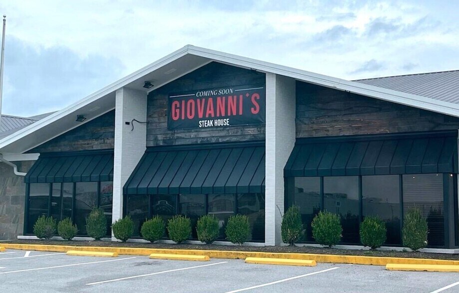 More Photos Of 4000 Fort Campbell Blvd, Hopkinsville Restaurant For Sale