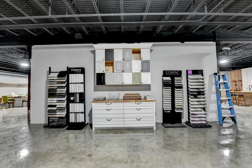 More Photos Of 4784 Cantrell Rd, Flowery Branch Warehouse For Sale