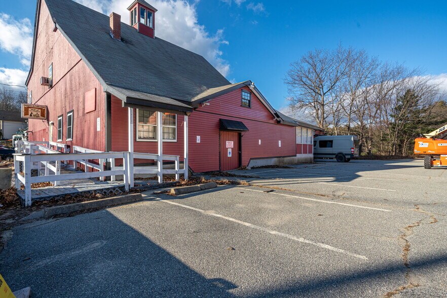 More Photos Of 8 Dunster Ave, Greenville Storefront Retail Residential For Sale