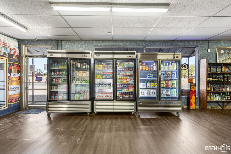 More Photos Of 18847 US-281, Windthorst Storefront Retail Office For Sale