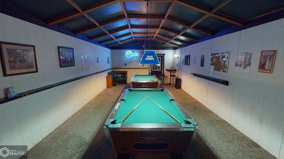 More Photos Of 909 State St, Grinnell Restaurant For Sale