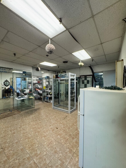 More Photos Of 1050-1052 Valley St, Vauxhall Warehouse For Sale