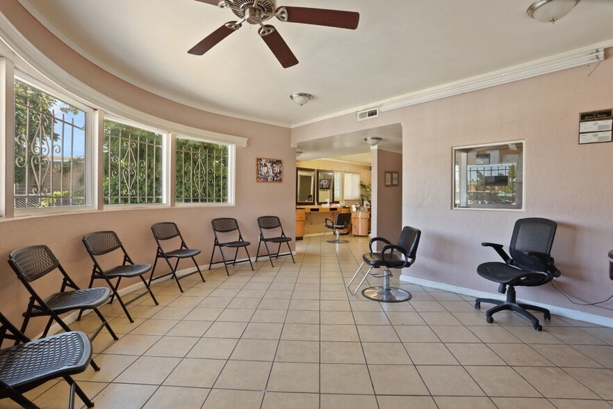 More Photos Of 428 E Lindsay St, Stockton Storefront For Sale