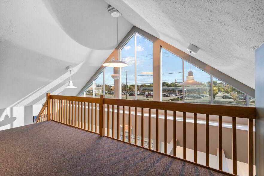 More Photos Of 1450 E Ridge Rd, Rochester Freestanding For Sale