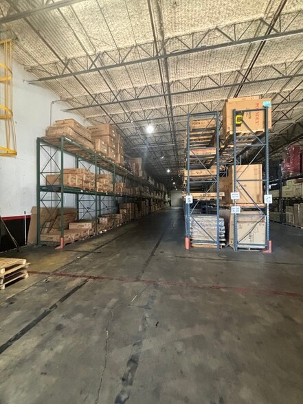 More Photos Of 2125-2127 Exchange Dr, Arlington Distribution For Lease