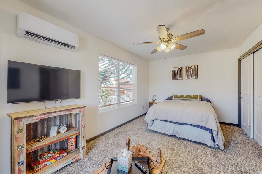 More Photos Of 615 Iron Ave SW, Albuquerque Apartments For Sale