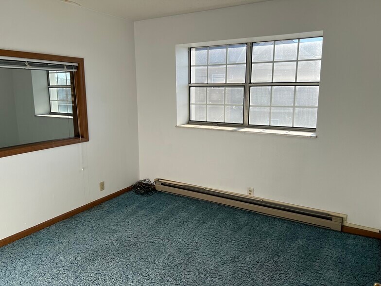 More Photos Of 1100 Murdoch Ave, Parkersburg Storefront Retail Residential For Sale