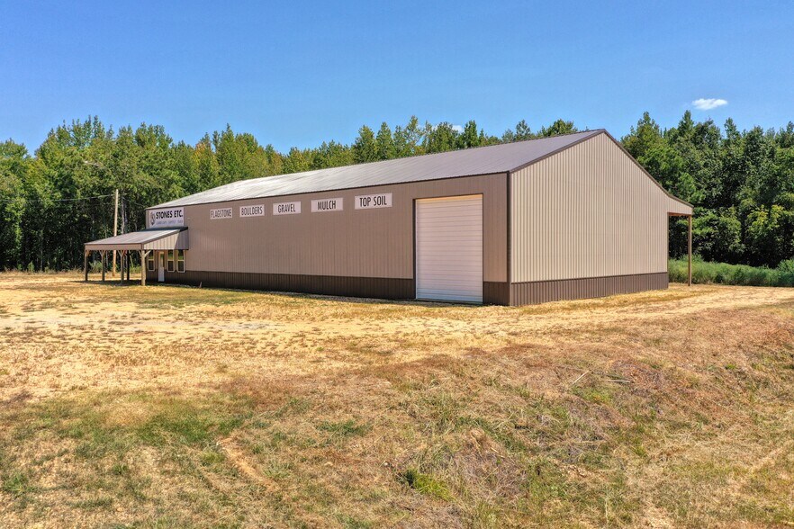 More Photos Of 22000 Main St E, Huntingdon Distribution For Sale