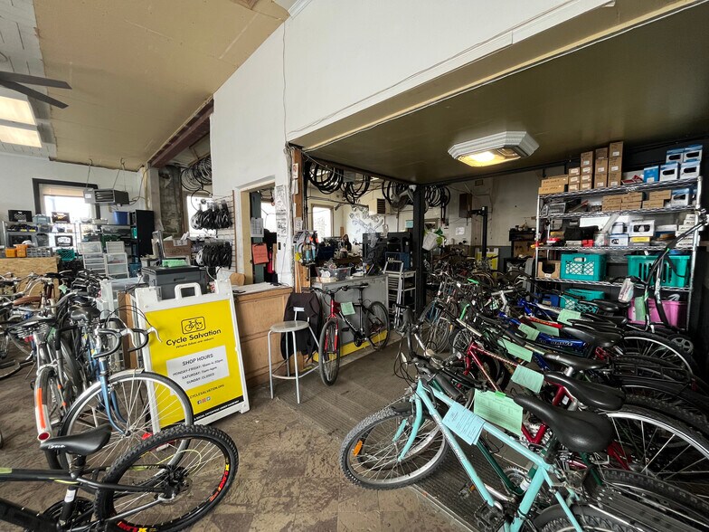 More Photos Of 473 Bronson Ave, Ottawa Storefront Retail Office For Lease