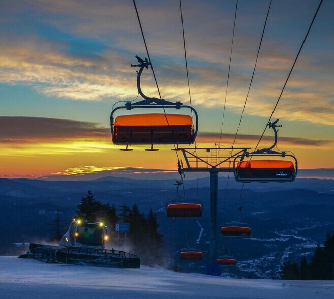 More Photos Of 86 Main St, Ludlow Hospitality For Sale