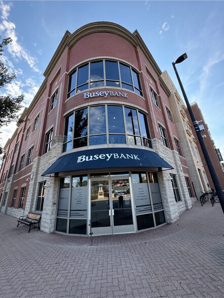 More Photos Of 301 S Main St, Naperville Unknown For Lease