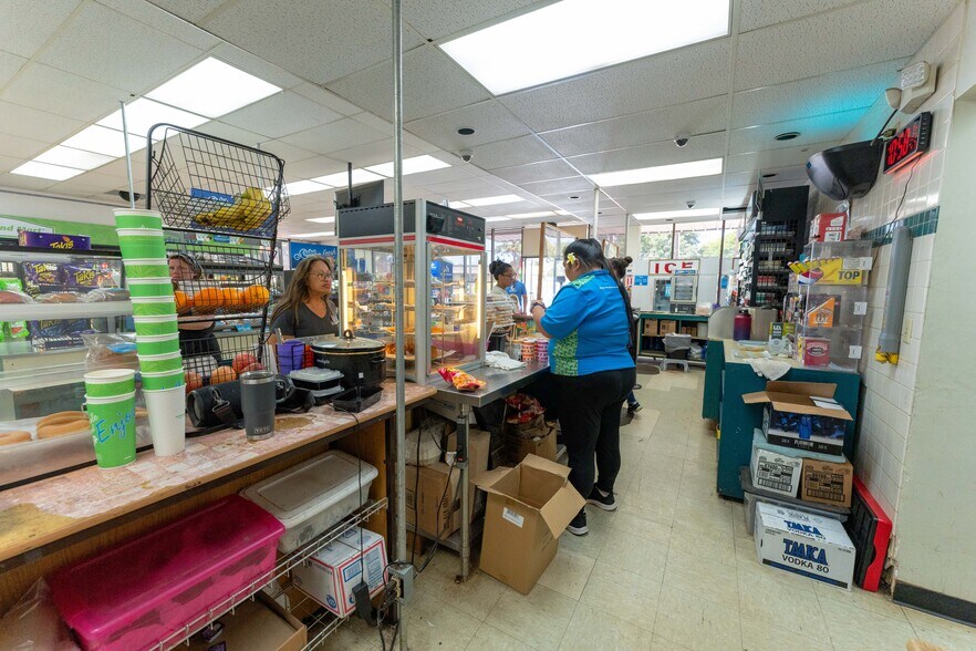 More Photos Of 8171 Kekaha Rd, Kekaha Storefront For Sale