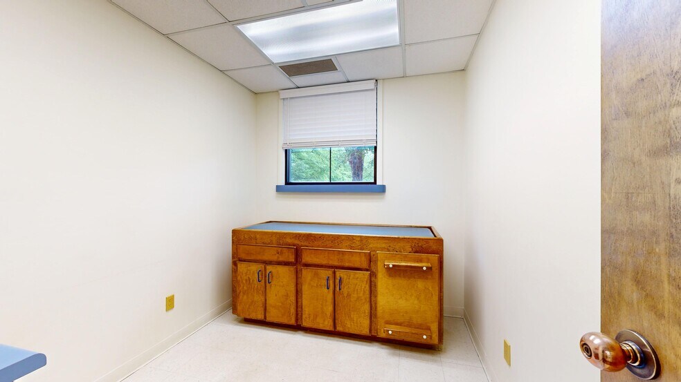 More Photos Of 802 22nd St, Columbus Medical For Sale