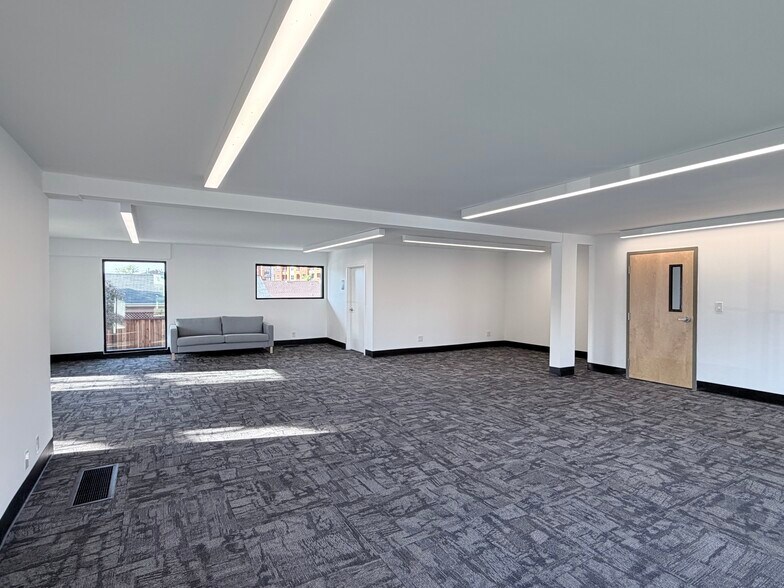 More Photos Of 558 Brewster Ave, Redwood City Loft Creative Space For Lease