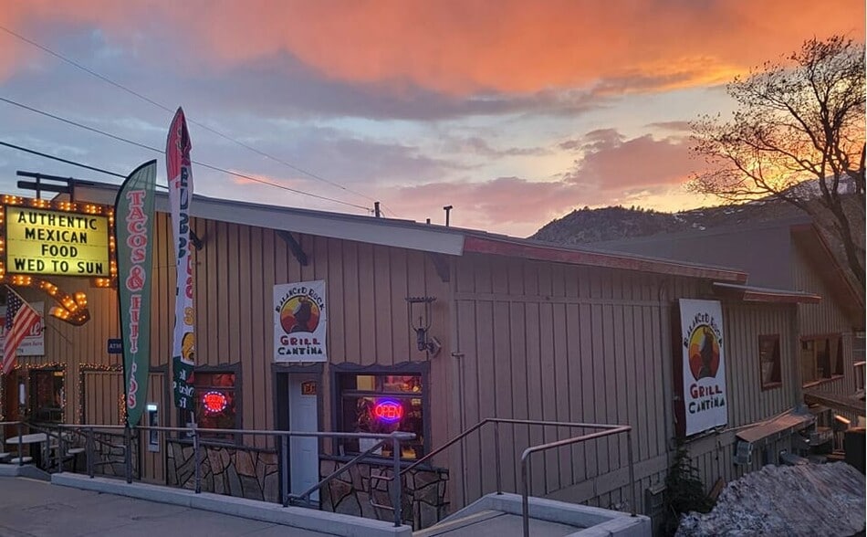 More Photos Of 2588 Highway 158, June Lake Storefront For Sale