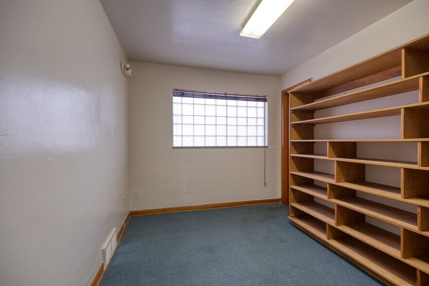 More Photos Of 340 Center Ave, Pittsburgh Medical For Sale