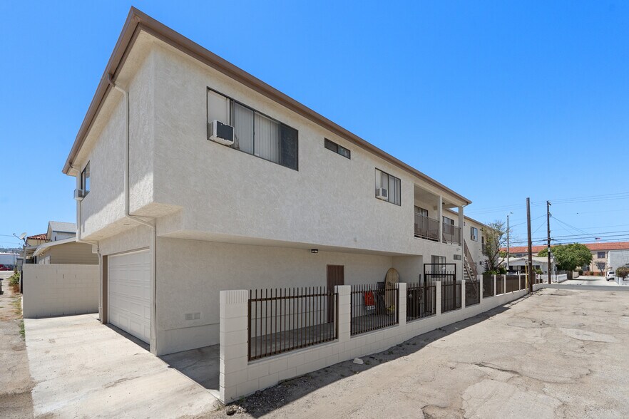 More Photos Of 423 W 17th St, San Pedro Apartments For Sale