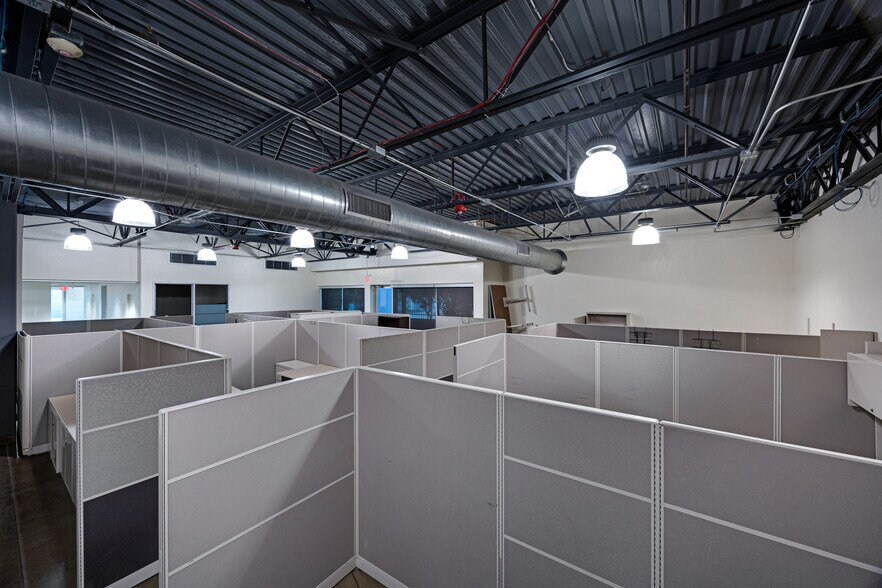 More Photos Of 1850 E Riverview Dr, Phoenix Manufacturing For Lease