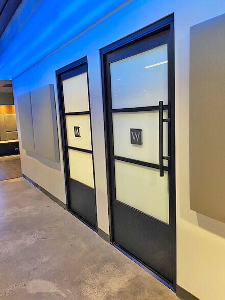 More Photos Of 14958 Ventura Blvd, Sherman Oaks Office For Lease