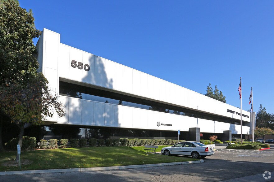 More Photos Of 550 E Shaw Ave, Fresno Office For Sale