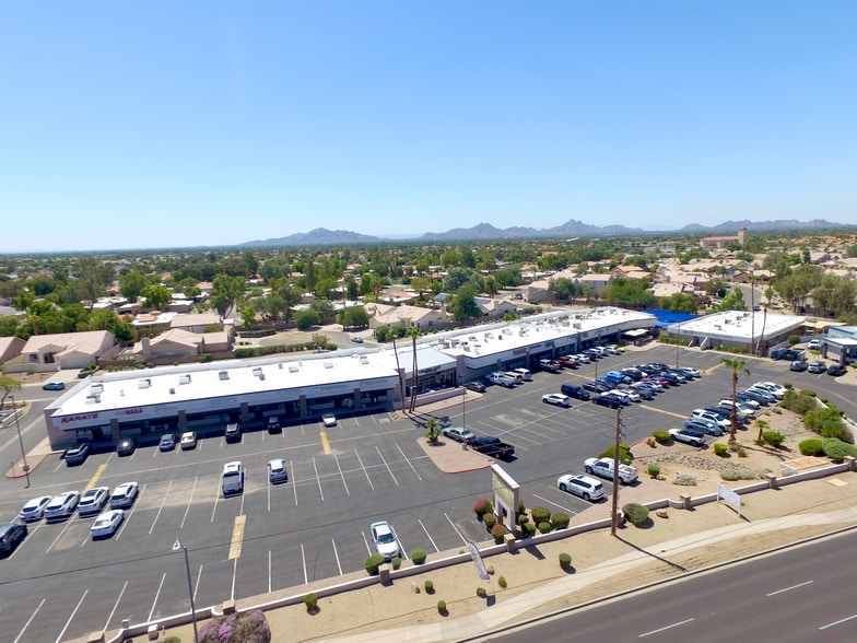 Primary Photo Of 6245 E Bell Rd, Scottsdale General Retail For Lease