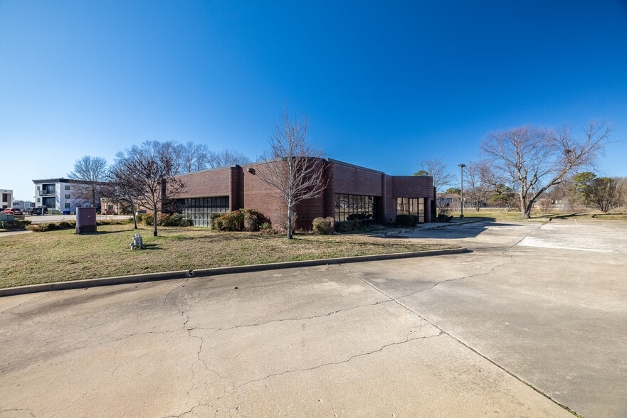 More Photos Of 6940 S Utica Ave, Tulsa Office For Sale