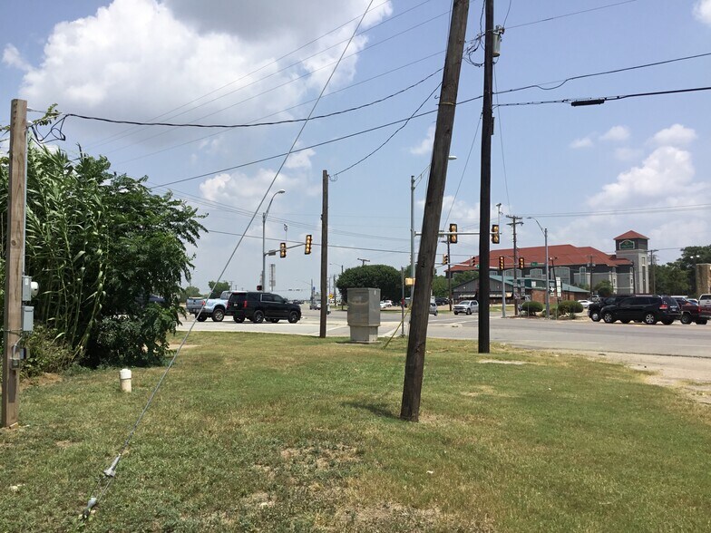 More Photos Of 1619 N Main, Cleburne Land For Lease