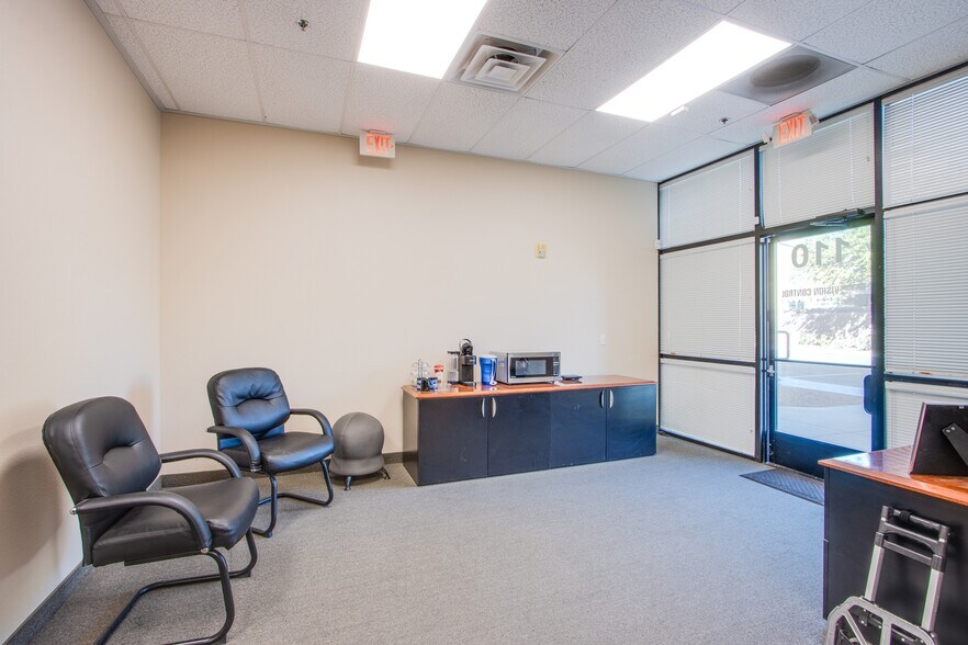 More Photos Of 570 W Cheyenne Ave, North Las Vegas Unknown For Lease