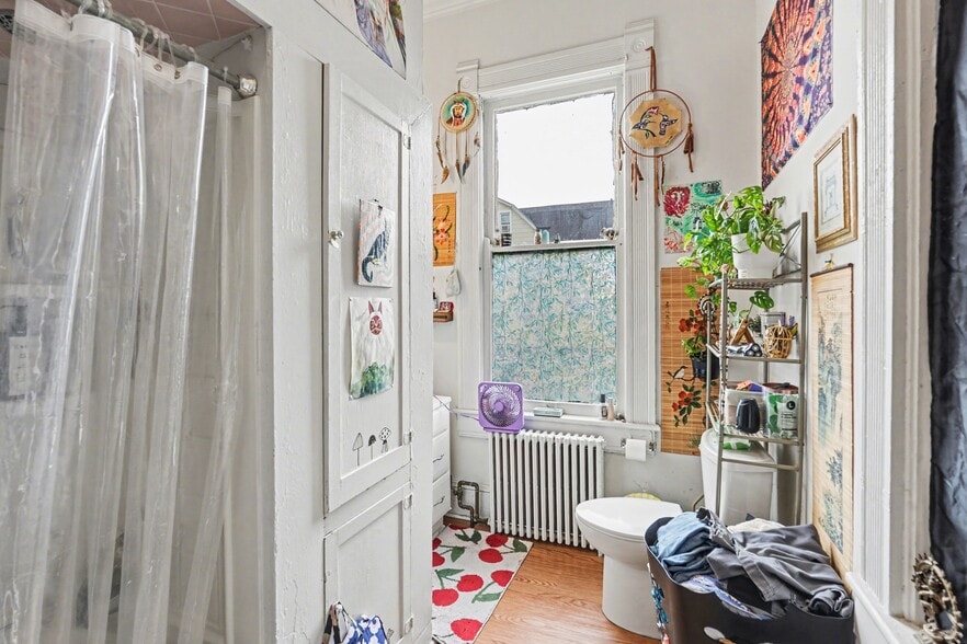 More Photos Of 1122 Caroline St, Fredericksburg Apartments For Sale