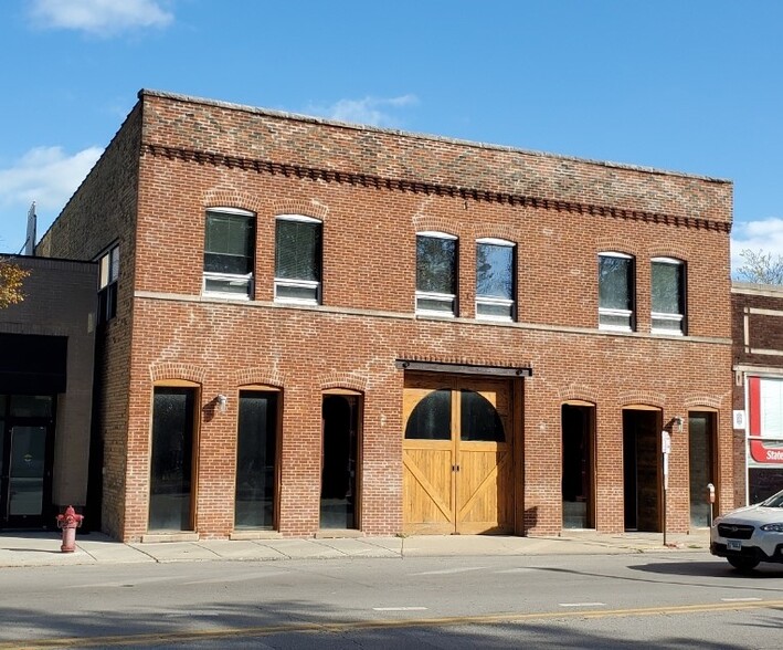 Primary Photo Of 831 Chicago Ave, Evanston Storefront Retail Office For Sale