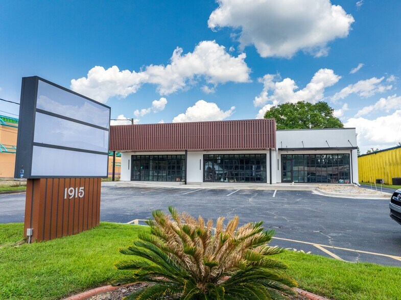 More Photos Of 1915 Old Trolley Rd, Summerville Unknown For Lease